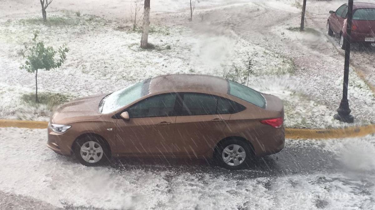$!Sorprende fuerte granizada en algunas zonas de Saltillo