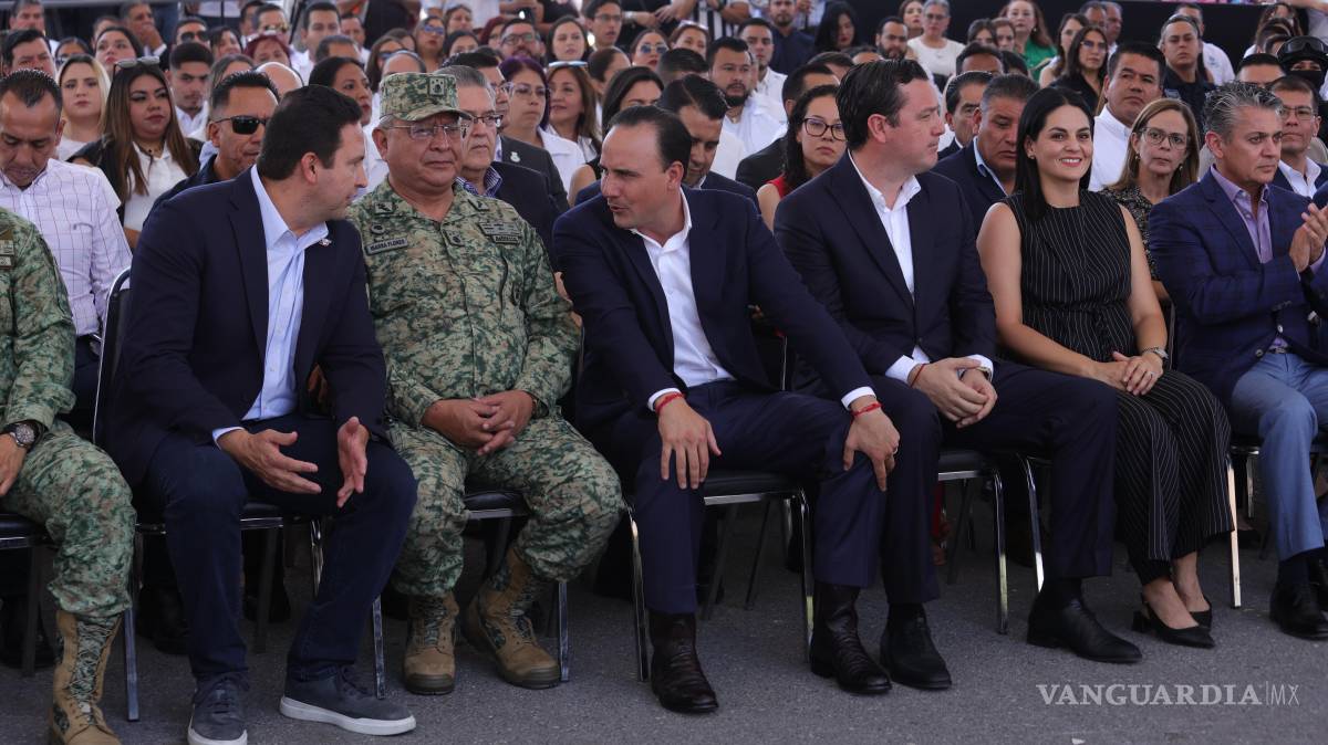 $!Manolo Jiménez afirma que ninguno de los funcionarios de Coahuila que trabaja en seguridad, tiene relaciones con grupos delictivos.