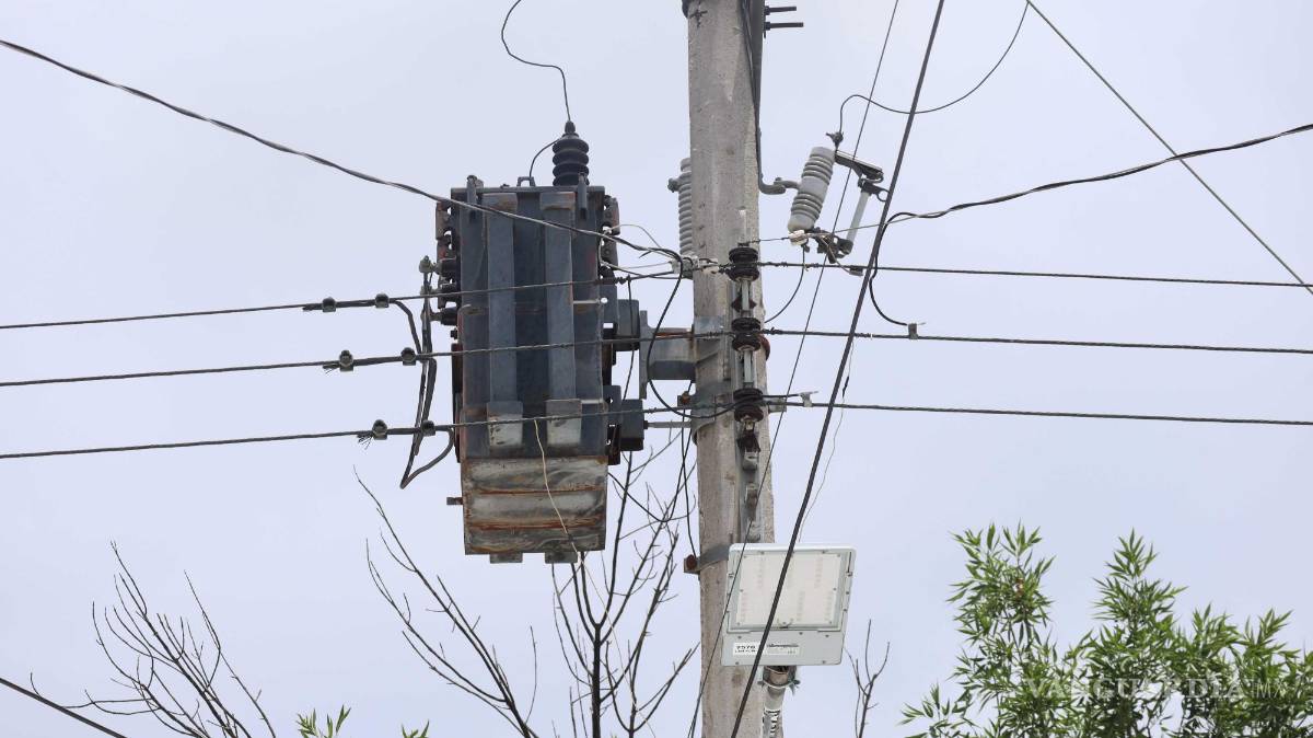 $!El transformador defectuoso lleva décadas sin ser reemplazado, afectando a la comunidad.