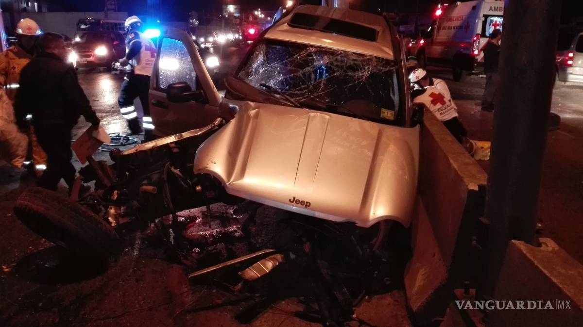 $!Se queda dormido y provoca accidente; uno pierde la vida