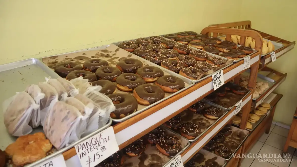 $!El pan de dulce incrementa su demanda en temporada invernal, cuando las familias laguneras buscan alimentos con mayor aporte calórico.