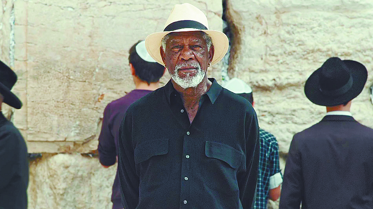 $!Morgan Freeman: matar en nombre de Dios no te exime de lo que has hecho