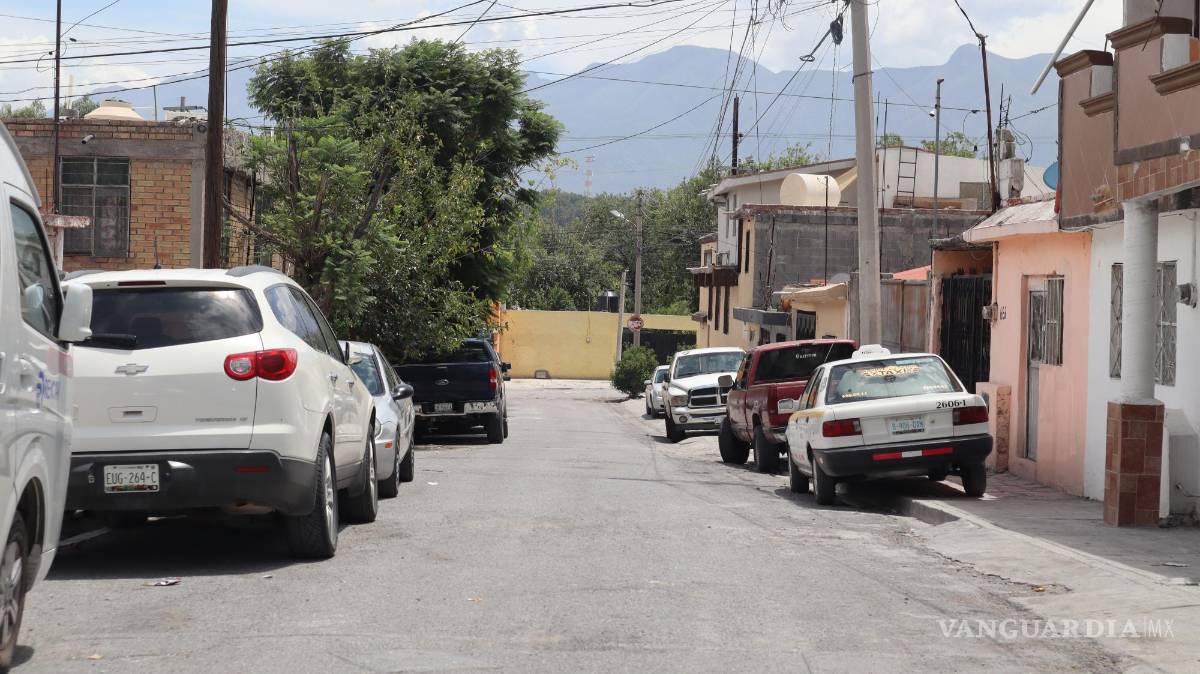 $!En algunos puntos, lo reducido de la vialidad genera este tipo de malas prácticas.