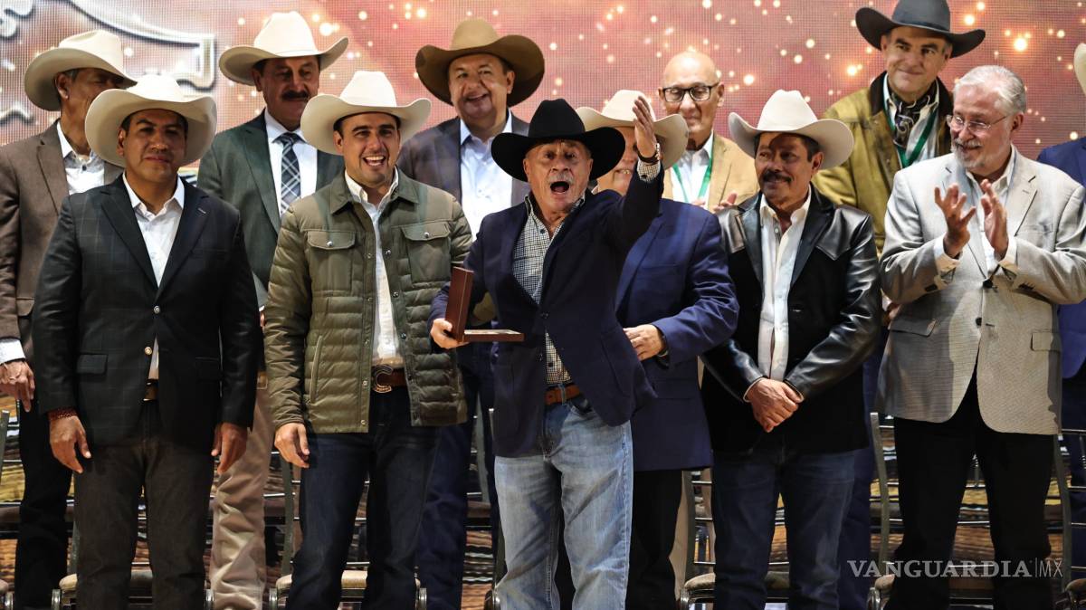 $!Entre reconocimientos y retos para exportar, concluye Convención Nacional Ganadera en Coahuila