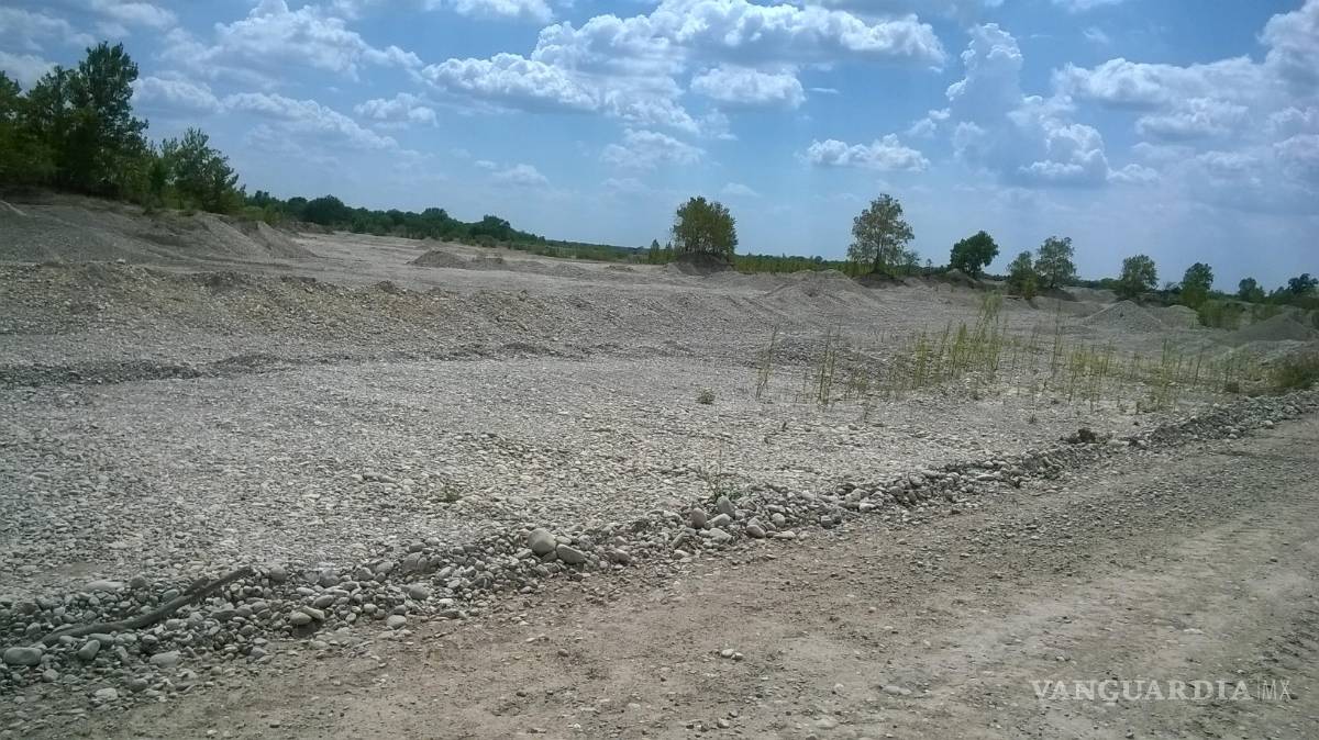 $!Demandan ambientalistas violación a las concesiones de extracción de material pétreo en río San Rodrigo