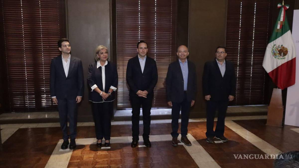 $!El gobernador Manolo Jiménez Salinas destacó los principales proyectos de movilidad y desarrollo para Saltillo.