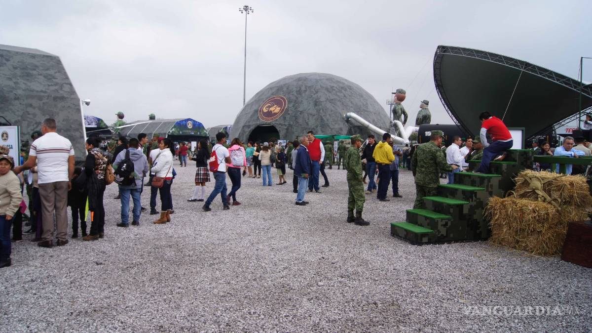 $!SEDENA y Miguel Riquelme inauguran en Monclova la exposición "Fuerzas Armadas... Pasión por Servir a México"