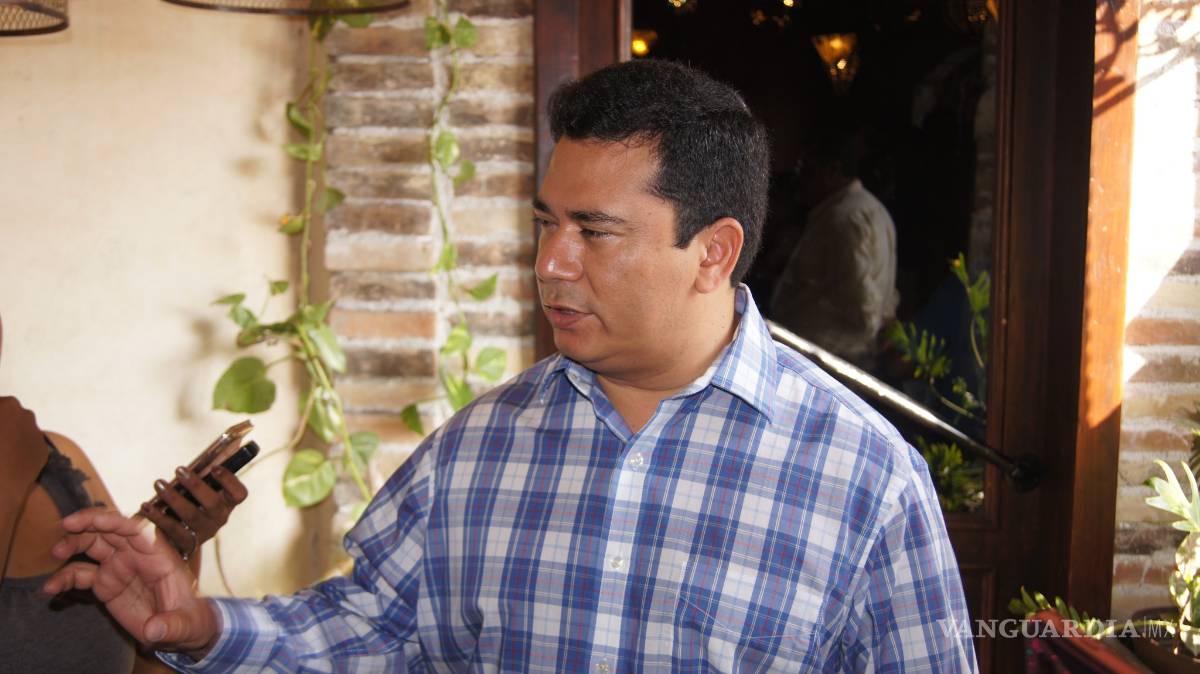 $!Militantes de Morena en Monclova acusan de robo a la regidora Claudia Garza