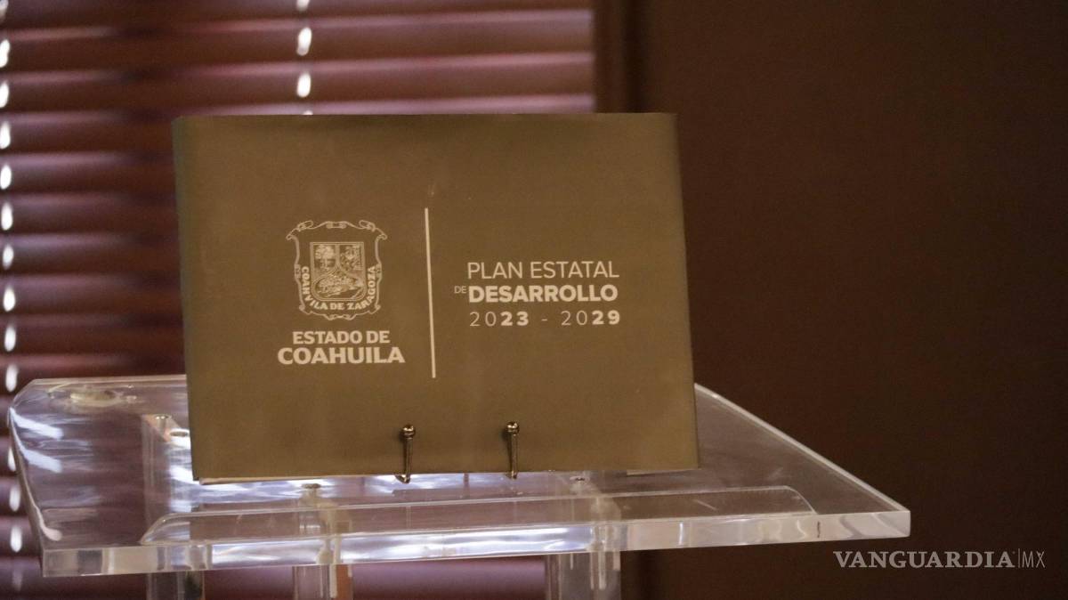 $!El pasado lunes, el Gobernador presentó el Plan Estatal de Desarrollo, en donde se enlistan las obras que se contemplan.
