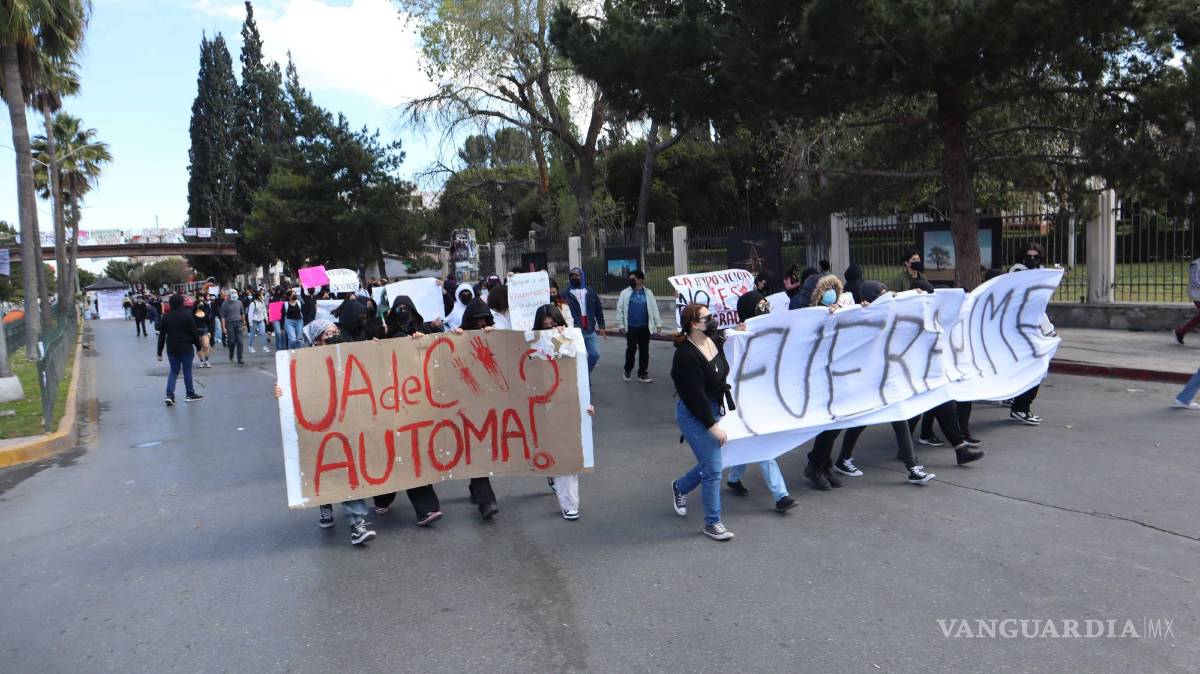 $!Al mantener el plantón, los estudiantes muestran una actitud contraria al espíritu universitario, dice la Canaco.
