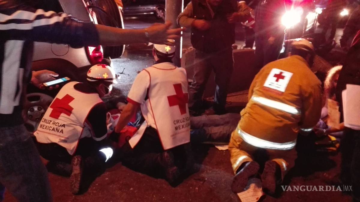 $!Se queda dormido y provoca accidente; uno pierde la vida