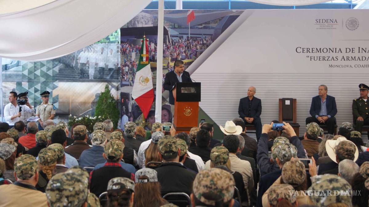 $!SEDENA y Miguel Riquelme inauguran en Monclova la exposición "Fuerzas Armadas... Pasión por Servir a México"