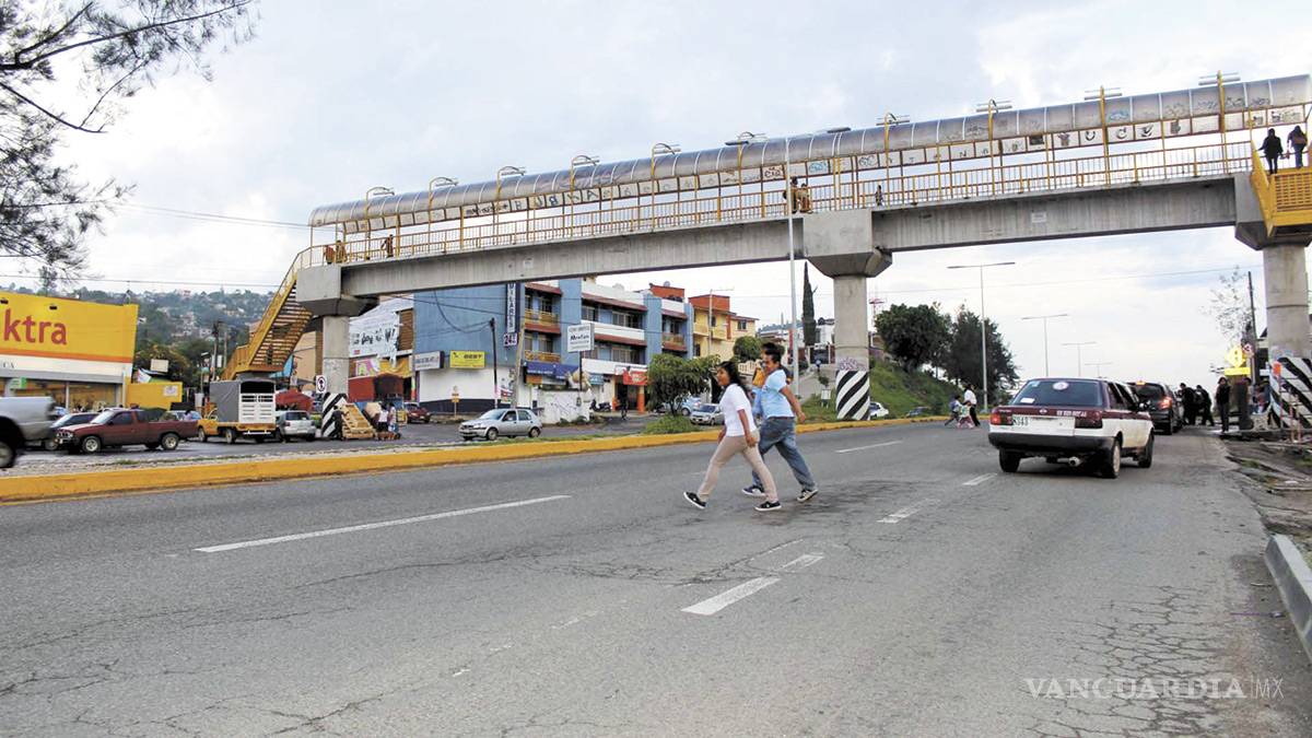 $!Peatones de Saltillo, sin miedo a la muerte