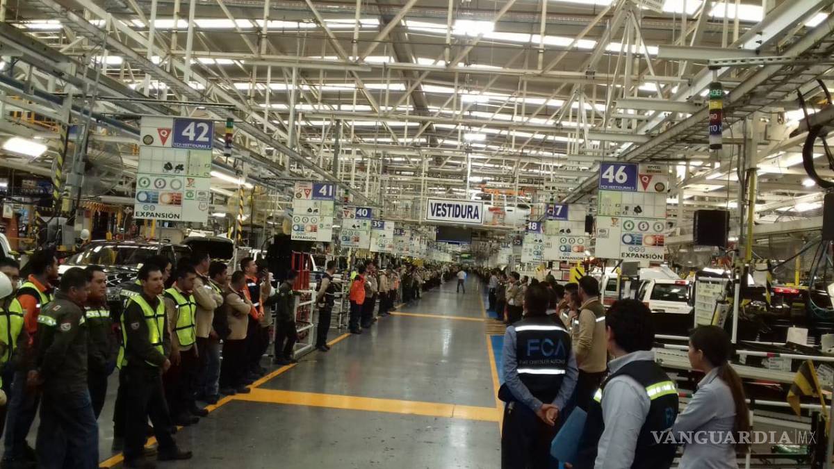 $!Rinden homenaje a Marchionne en plantas locales