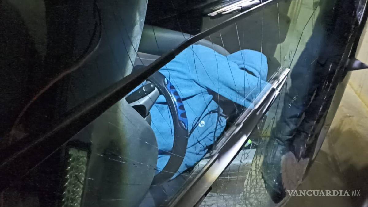 $!El joven mejor se durmió en lo que llegaban las autoridades.