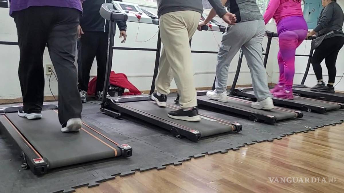 $!Los Centros de Seguridad Social ofrecen disciplinas como yoga, spinning y natación en instalaciones accesibles para la población.