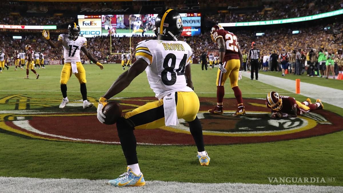 $!Tomlin enfurece por conducta de Antonio Brown