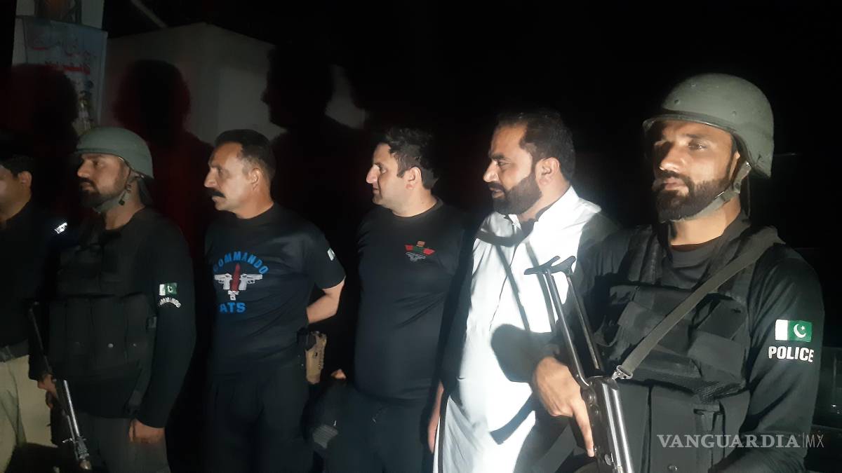 $!El Ejército de la India bombardeó pasada la medianoche del miércoles nueve supuestas bases terroristas ubicadas en Pakistán y en la Cachemira.