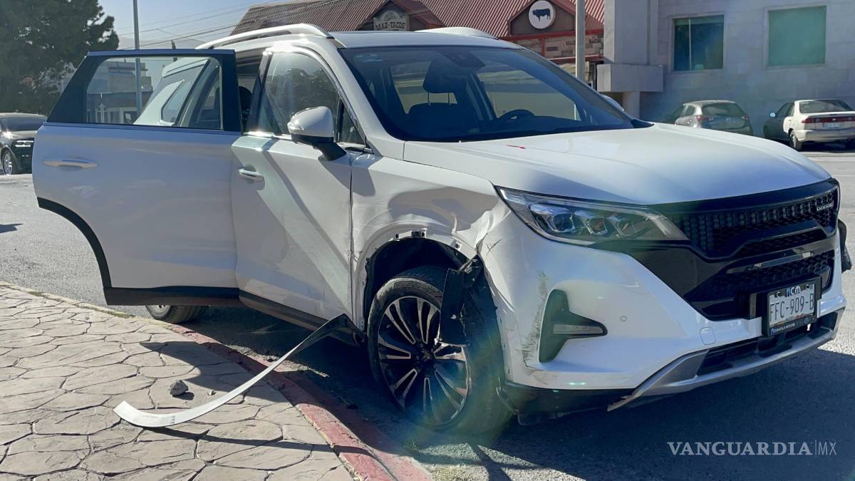 Por no frenar provoca accidente, en Saltillo