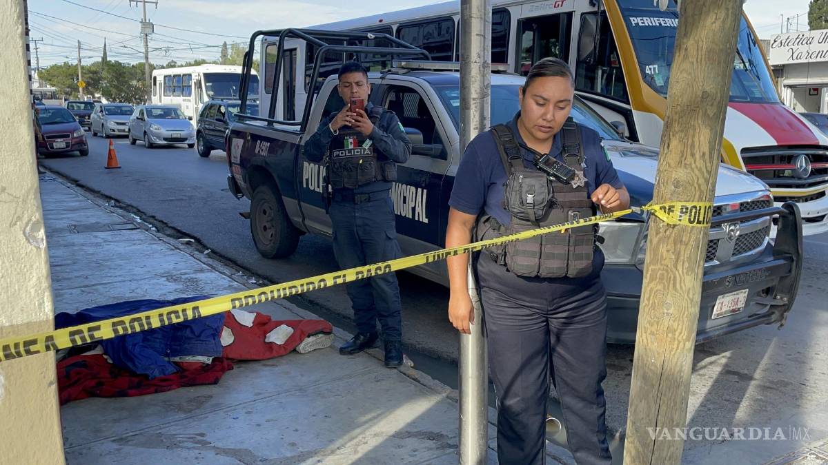 Muere doña Regina, la ‘señora de las muletas’, Cruz Roja de Saltillo confirma deceso