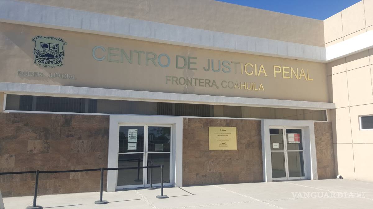 $!Aprehenden a abogado por destrucción de ejido en Cuatrociénegas