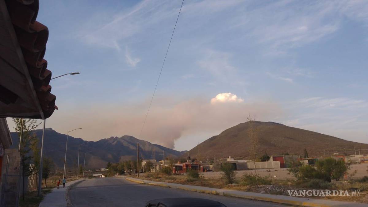 $!No existe información oficial acerca de las hectáreas afectadas por el siniestro entre Ramos Arizpe y Santa Catarina.