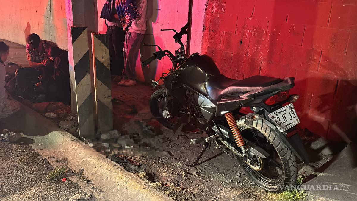 $!Una grúa trasladó la unidad siniestrada al corralón municipal para iniciar el proceso legal correspondiente.