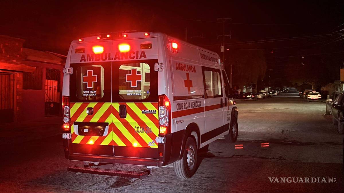 $!El conductor de 18 años fue llevado al Hospital Universitario con lesión en la cabeza.