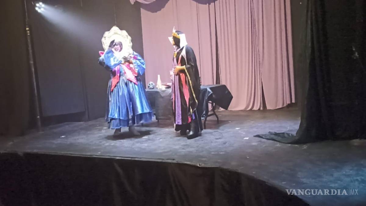 $!¡Y soporta! Noche de bufaderas en Next Drag Super Star Saltillo