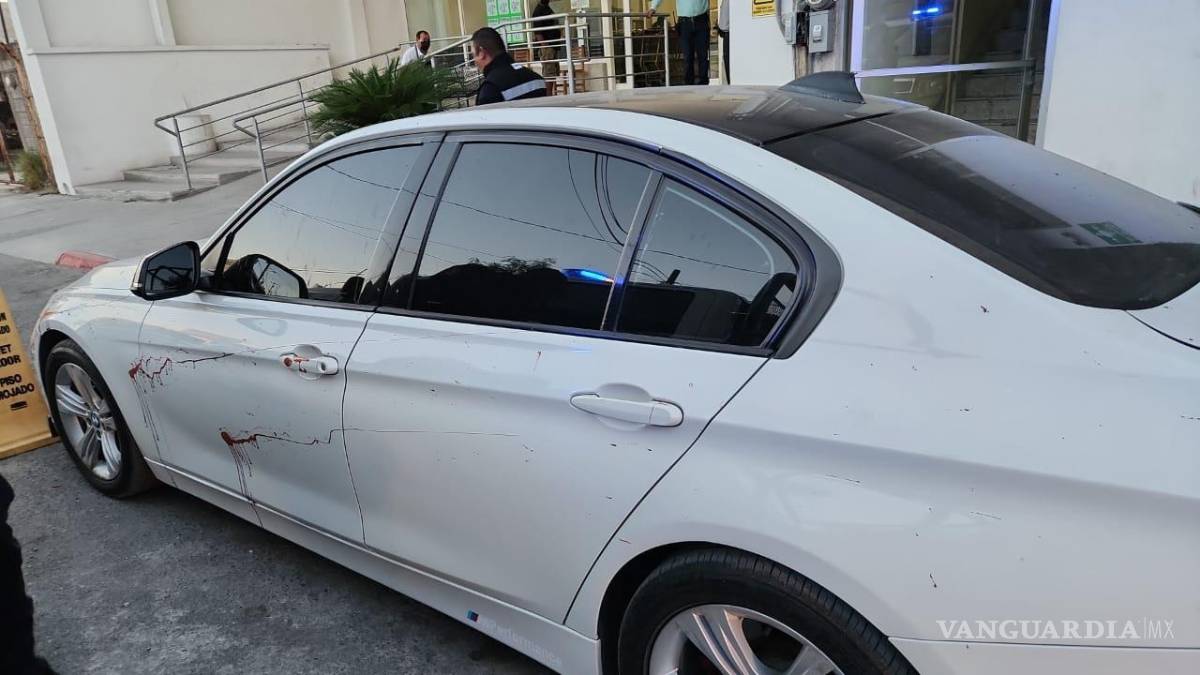 En Monclova, BMW ‘decorado con sangre’ moviliza a cuerpo policiaco