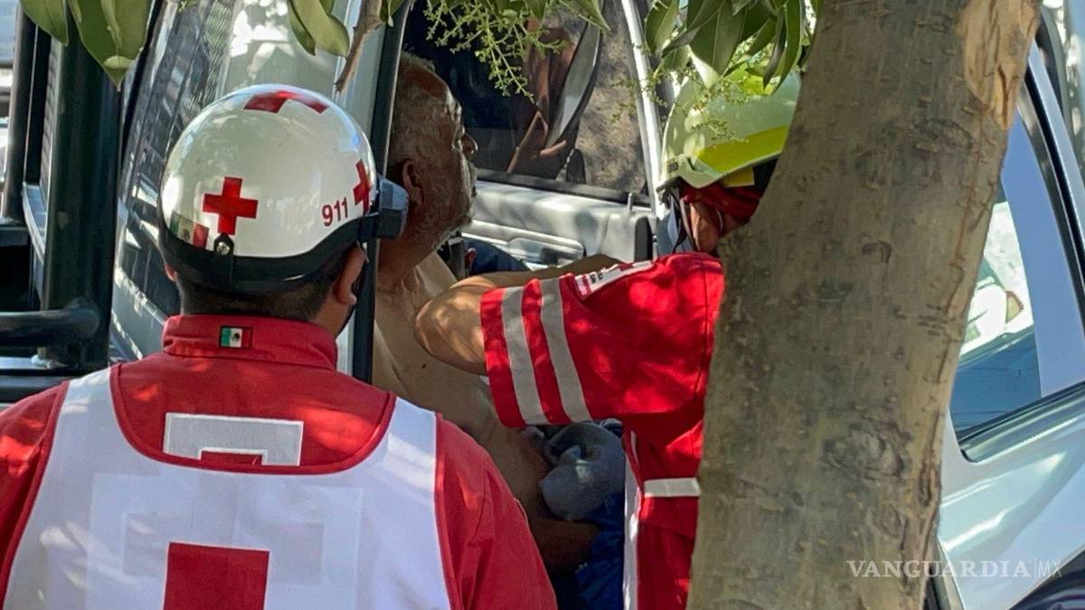 $!El sujeto fue atendido de las heridas que él mismo se provocó.