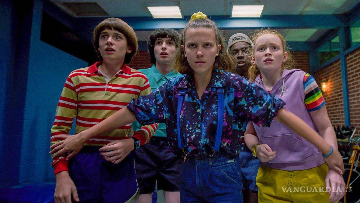 $!¡Los 80’s están aquí! “Stranger Things” los trajo de regreso, con la música pero sobre todo con la ropa.