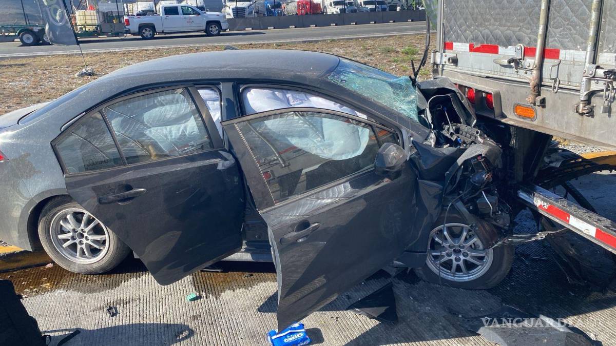 Choque deja tres personas heridas en la carretera Saltillo-Monterrey