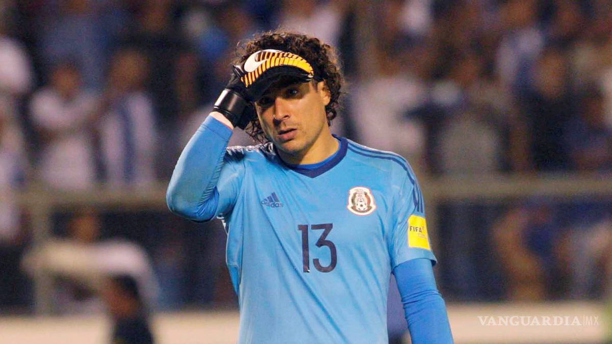 Standard de Lieja bloquea a Guillermo Ochoa para que no salga del equipo