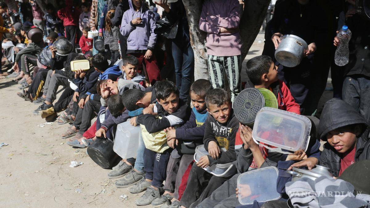 $!En total, 1.1 millones de palestinos en Gaza, la mitad de la población total, experimentan escasez catastrófica de alimentos