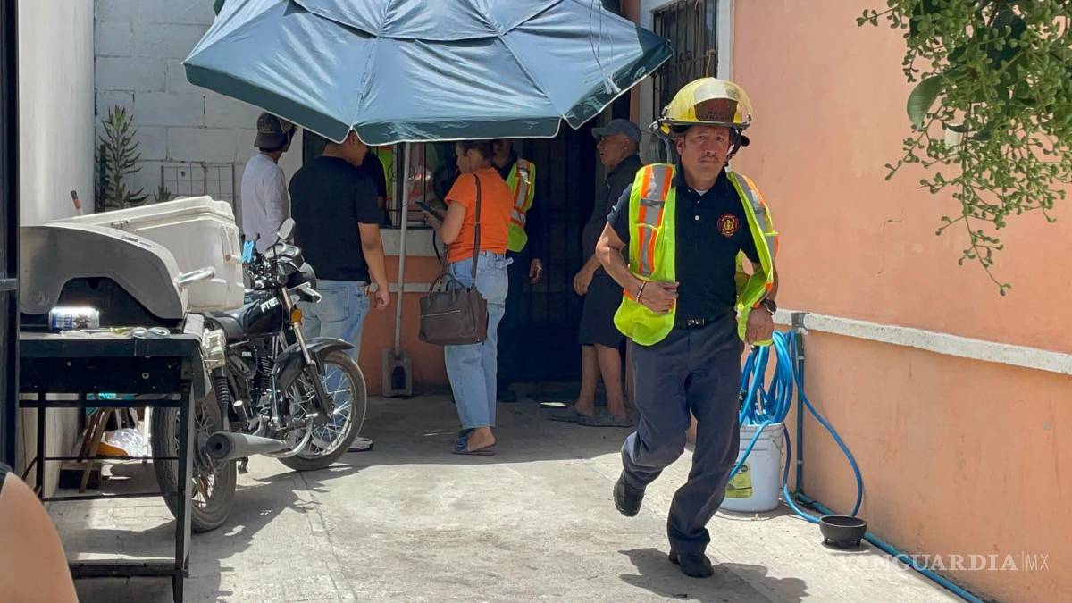 $!Paramédicos de la Cruz Roja controlaron la hemorragia antes de trasladar al lesionado al Hospital General.