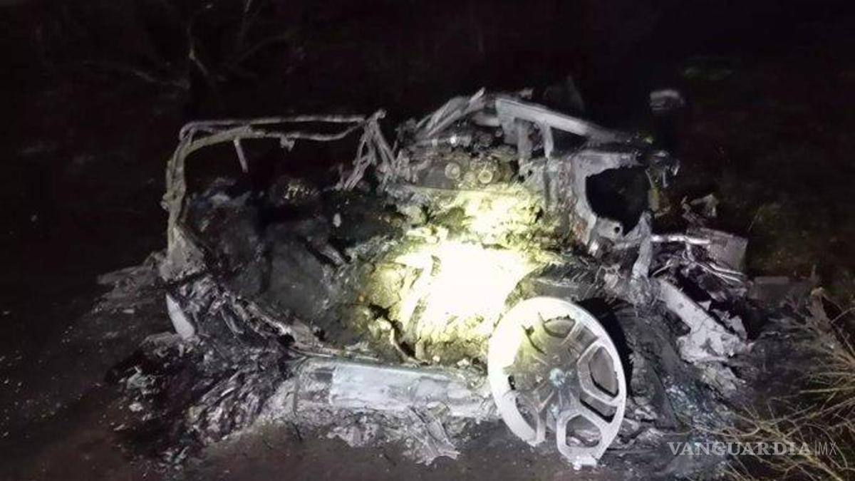 $!El vehículo en donde viajaban ambos futbolistas portugueses quedó en pérdida total.