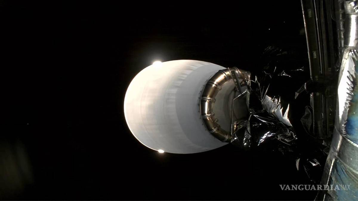 $!El orbitador IMAP (Sonda de mapeo y aceleración interestelar) dirigiéndose al punto de Lagrange 1 tras separarse con éxito del cohete Falcon 9 de SpaceX.