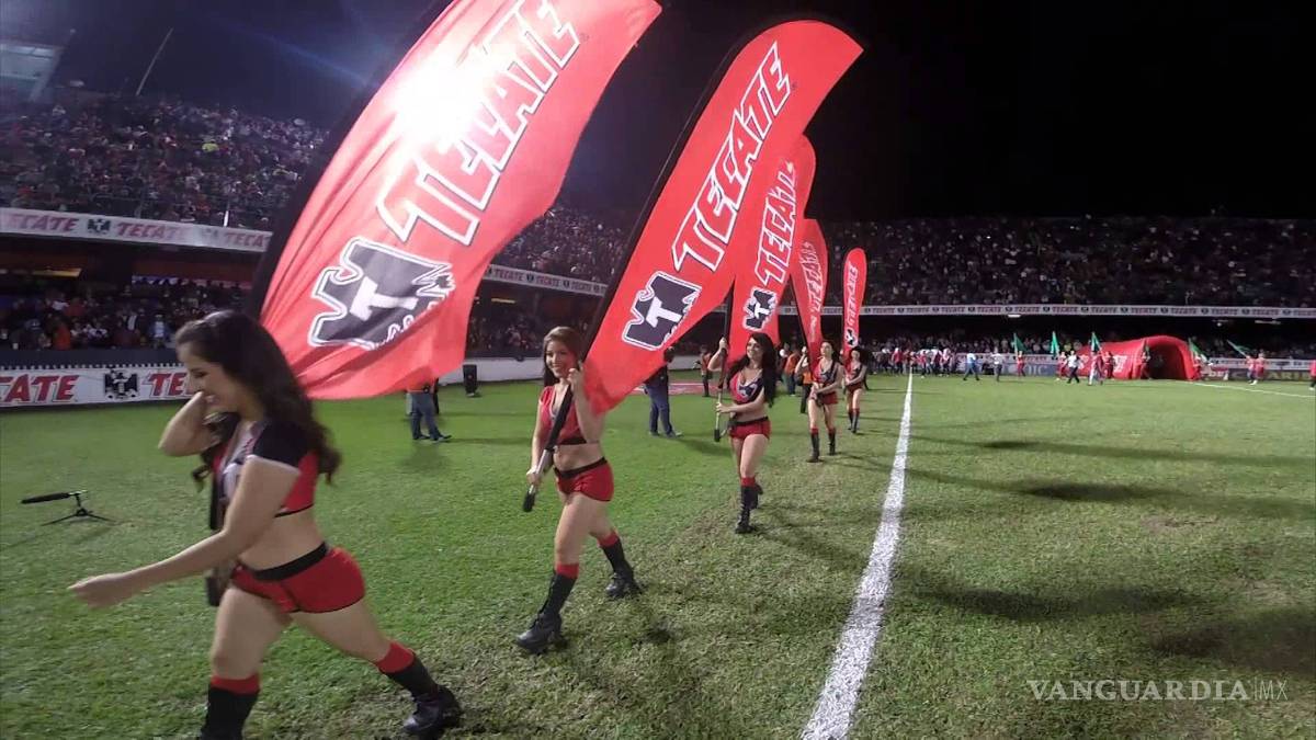 $!Investigan contrato que otorgó Duarte para explotar la marca Tiburones Rojos