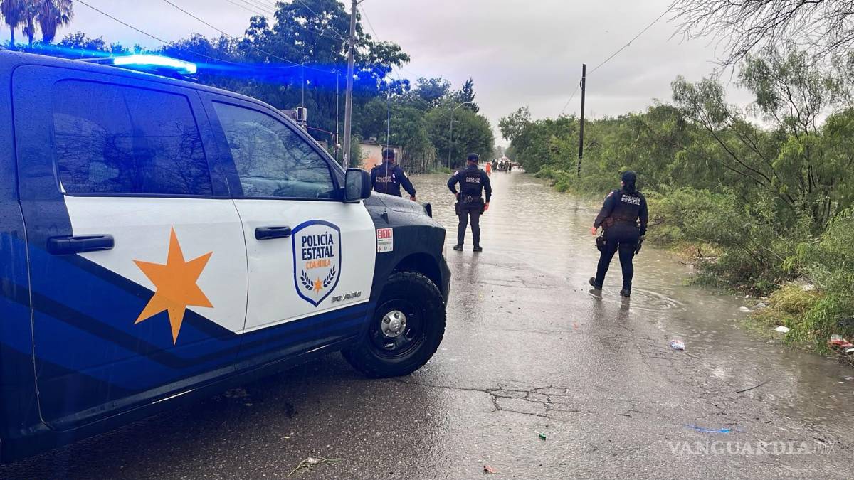$!Las precipitaciones acumuladas en un lapso aproximado de tres horas provocaron múltiples afectaciones en la ciudad, por lo que corporaciones estatales reforzaron los recorridos preventivos y las labores de auxilio a la población.