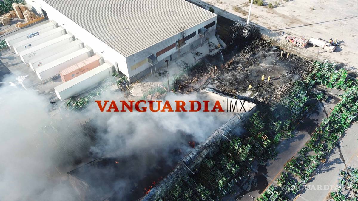 $!Se registra fuerte incendio en parque industrial en Ramos Arizpe