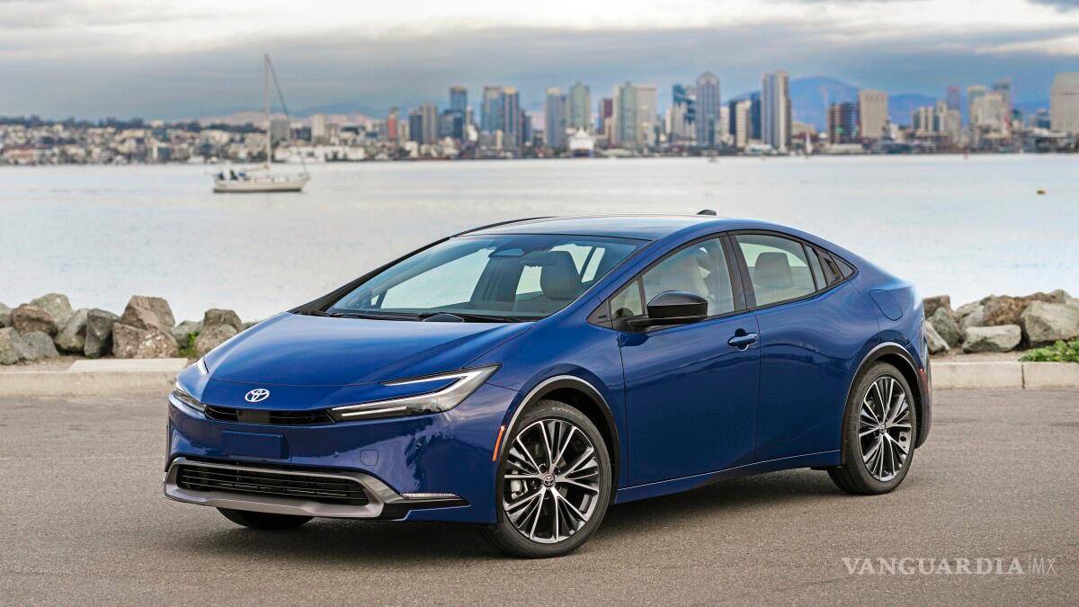 $!Toyota Prius 2023, la última generación, tiene un estilo elegante y una aceleración muy mejorada que va junto con su economía de combustible.