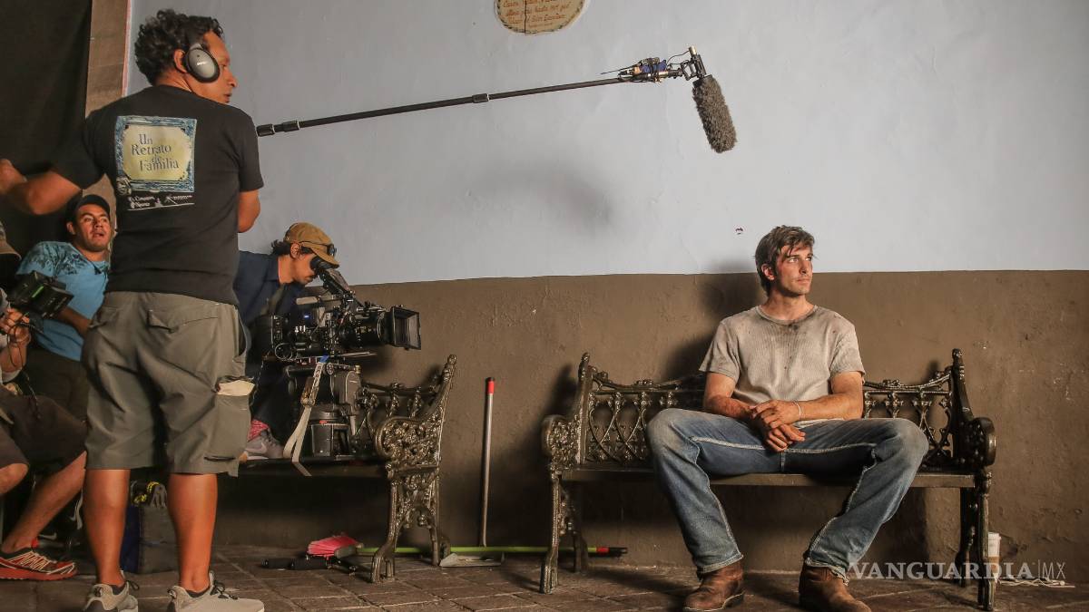 $!Jorge Cornejo Guzmán, el saltillense que retrata la migración en ‘No Man’s Land’ de Conor Allyn