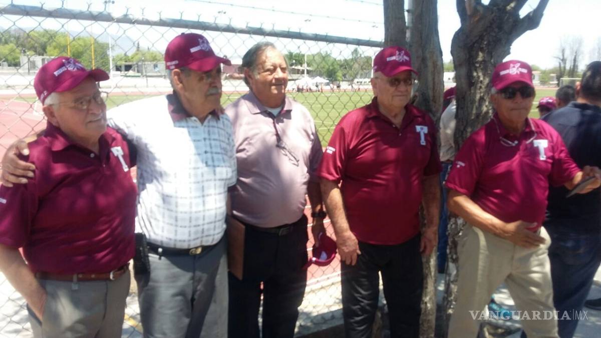 $!Homenajean en el Tecnológico de Saltillo a los Burros Pardos del 72-73