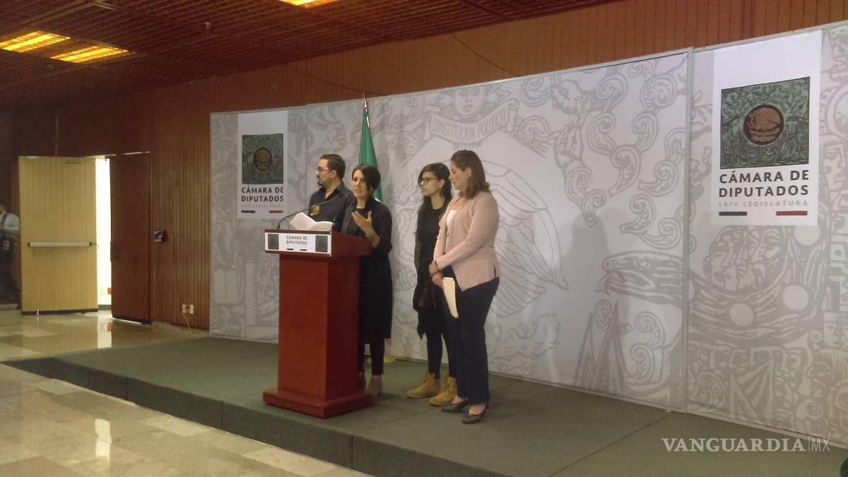 Firma Tatiana Clouthier iniciativa de transparencia en sentencias judiciales