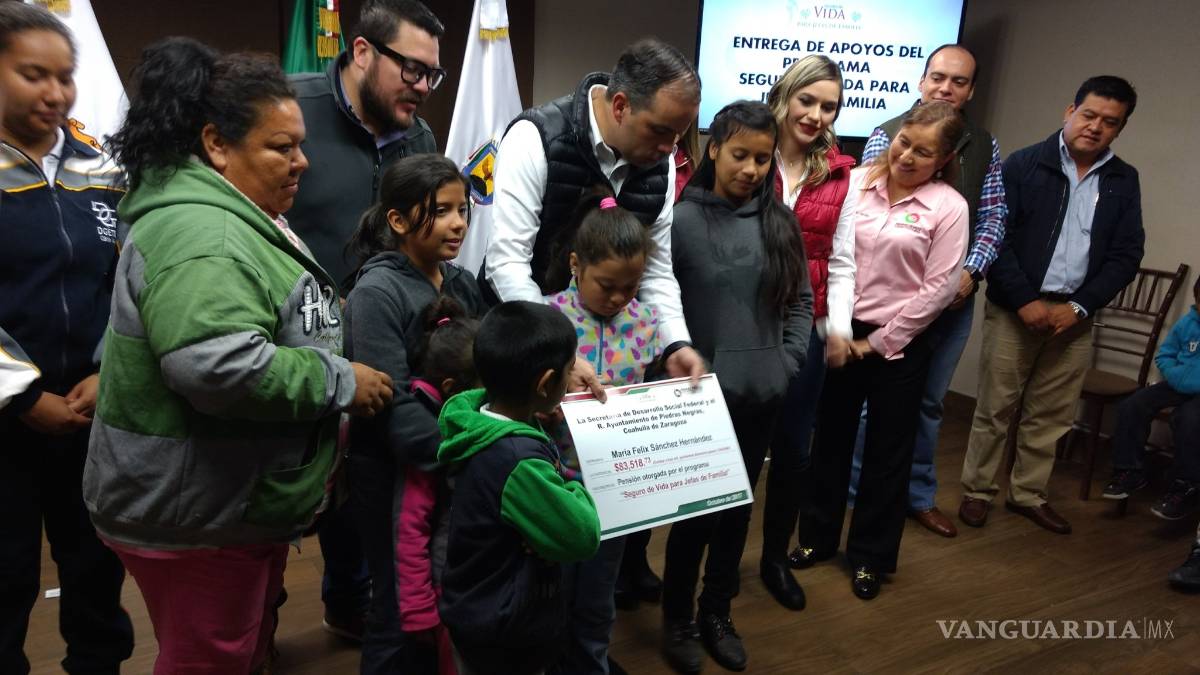 Beneficiadas en Coahuila más de 130 mil por el programa "Jefas de Familia"