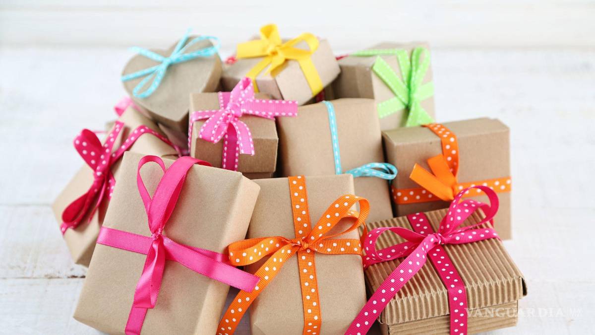 $!Los regalos deben envolverse de tal forma que no se sepa si son de broma o no.