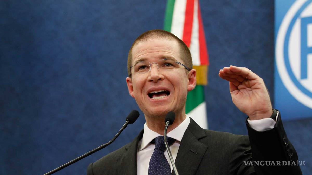 Ricardo Anaya oculta su caso con elección de fiscal: senadores