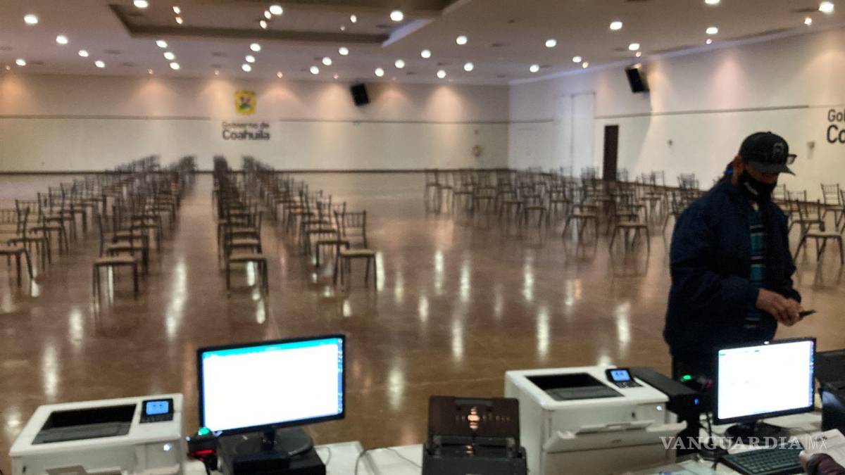 Tras días de caos para recoger placas en Saltillo, mega módulo luce vacío