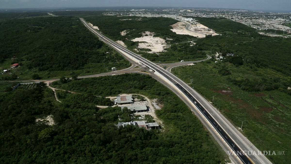 $!Peña promete 52 autopistas; entrega ampliación de periférico en Campeche